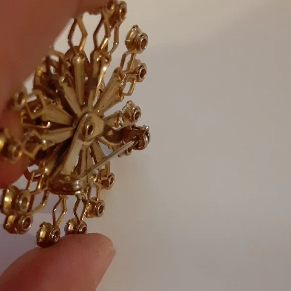 Elegant Aqua Blue Brooch - Picture 5 of 9